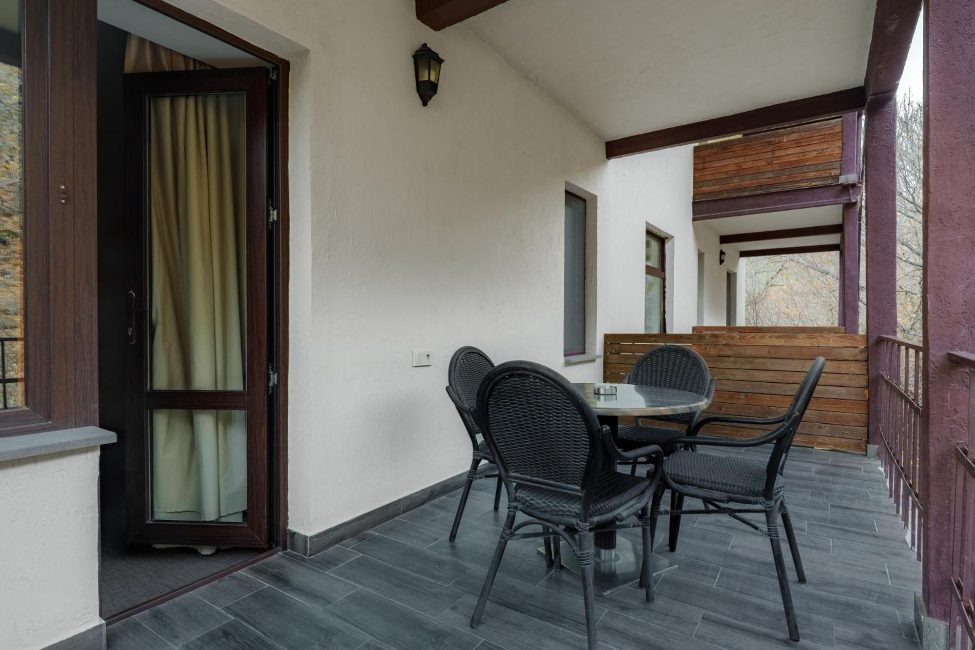 Apricot Aghveran Resort מראה חיצוני תמונה